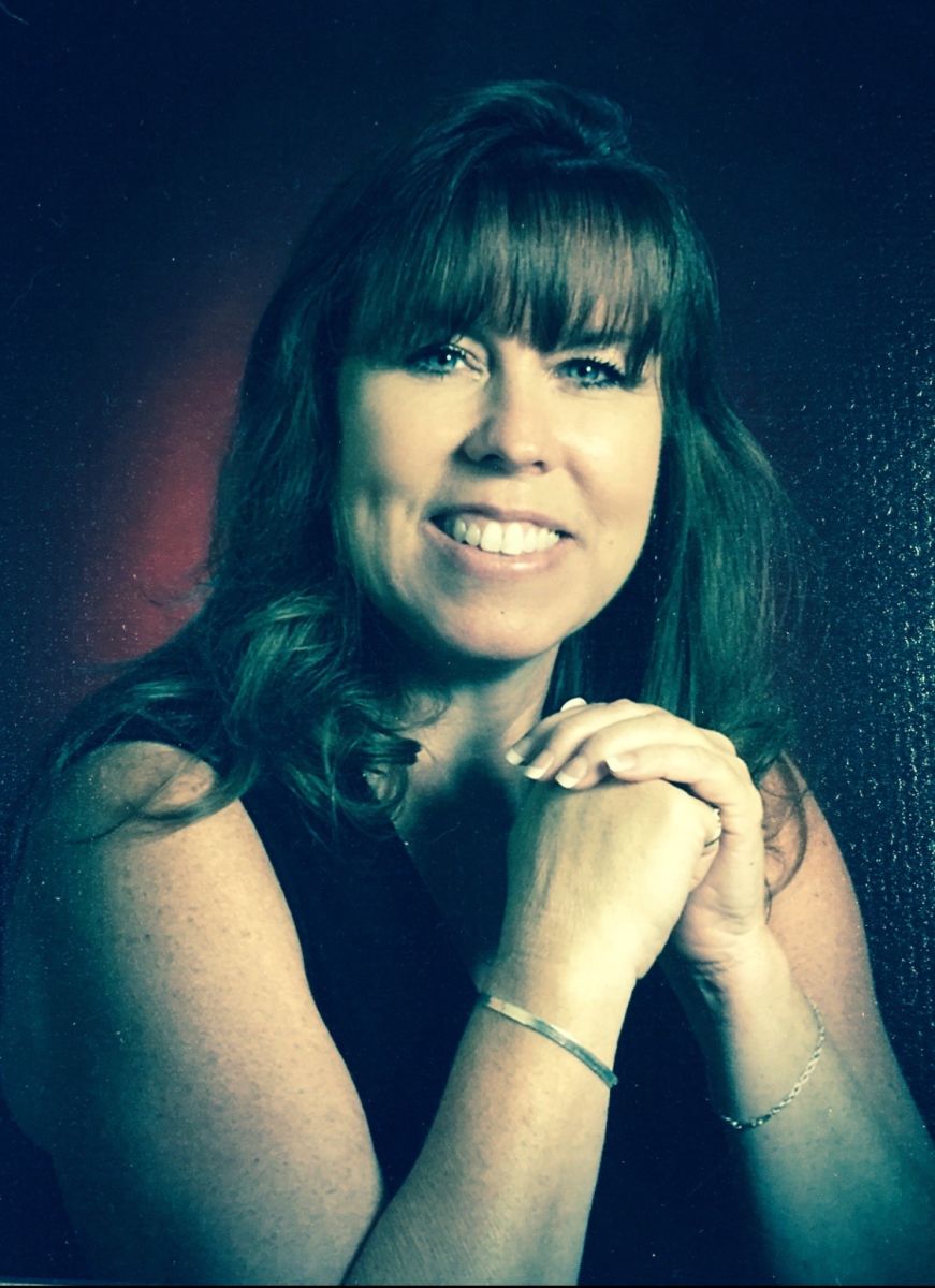 Lisa Thompson - HR & Finance Manager